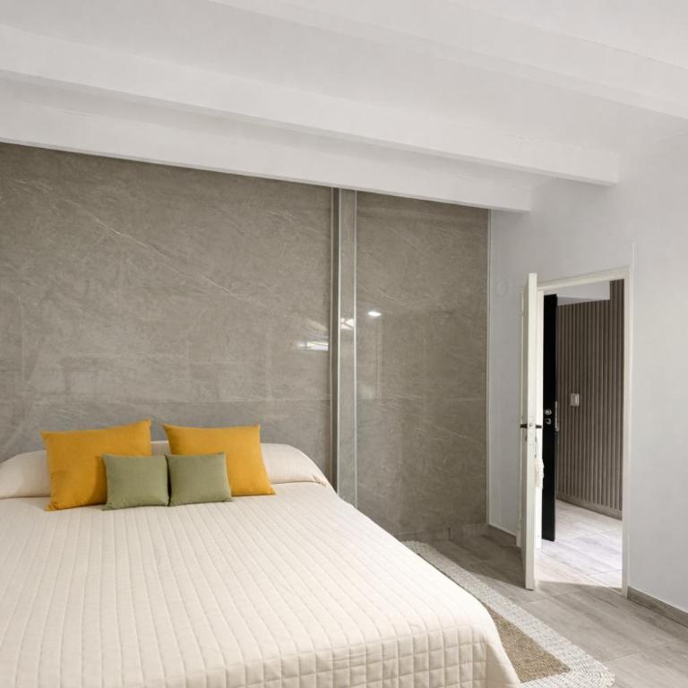 Hermoso y Calido departamento en Vicente Lopez ubicacion inmejorable , 100 metros del tren , cerca de River, tecnopolis , a pasos tenes todo - Apartamento de 2 dormitorios - 1