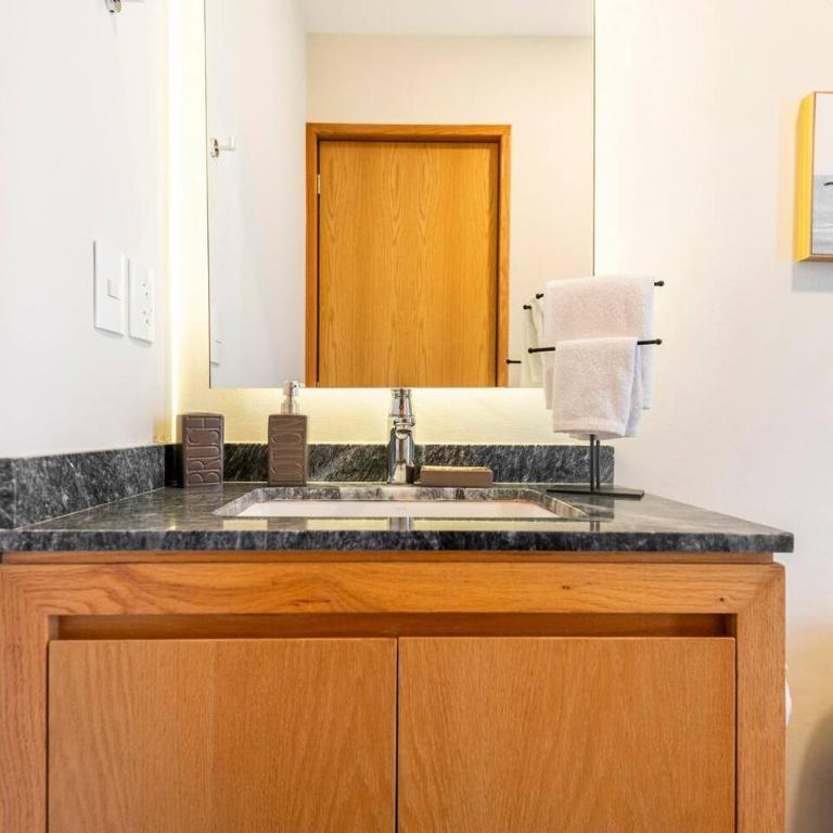 105 Downtown cerca de playa y el malecón - Two-Bedroom Standard Apartment - 12