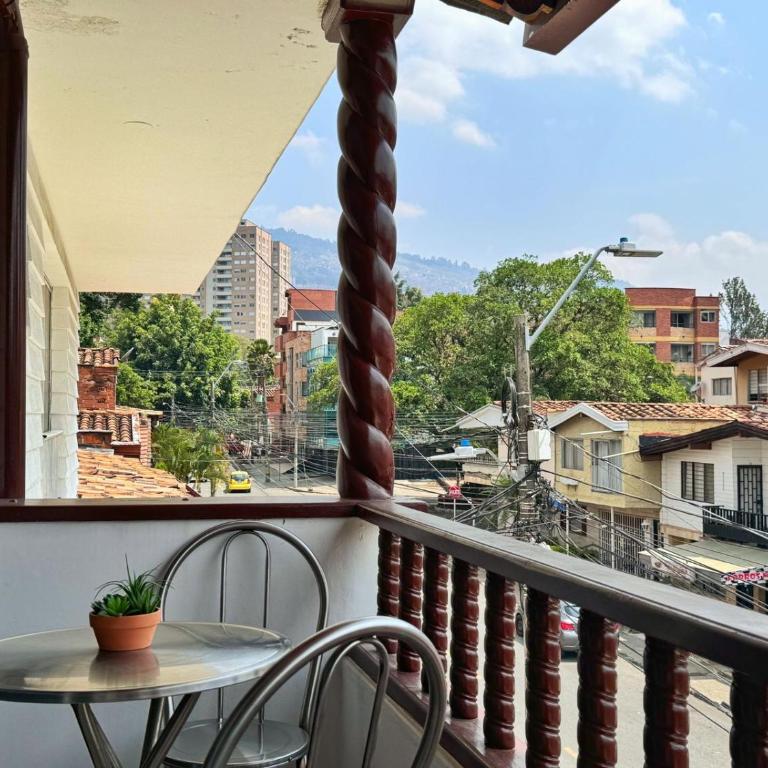 Coliving Compostela - Habitación Doble con balcón - 2