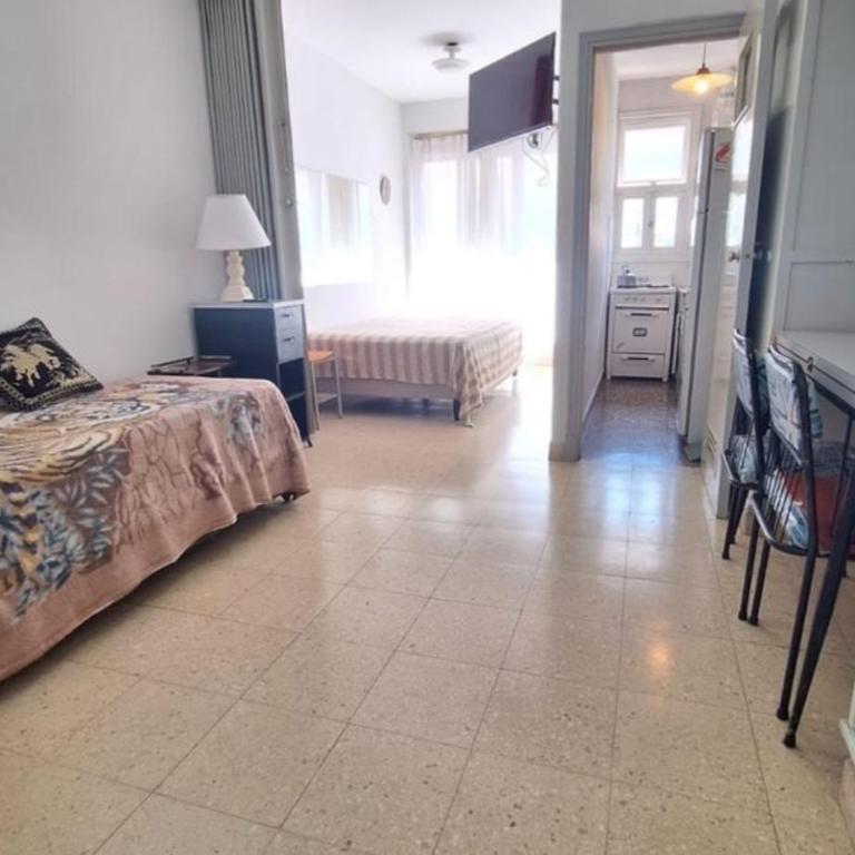 DEPARTAMENTO EN MAR DEL PLATA A 2 CUADRAS DE LA PLAYA CENTRO 4 PERSONAS Balcon,Playa las toscas,torreon - One-Bedroom Apartment - 1