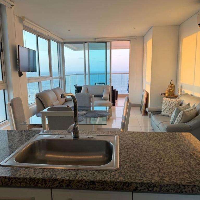 Palmetto Beach Bocagrande 2BR 6PAX Vista al mar - Two-Bedroom Apartment - 16