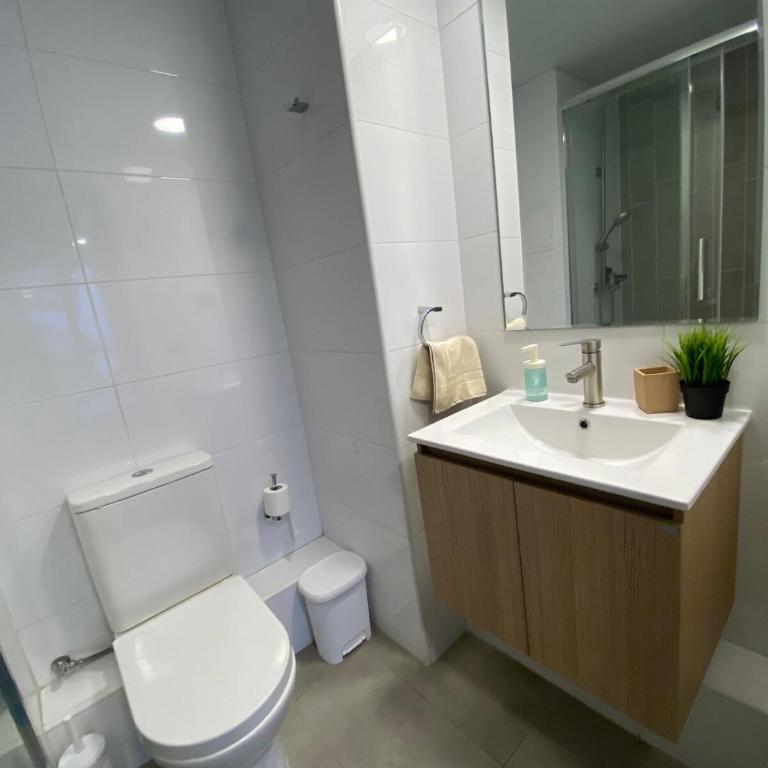 Departamento moderno cerca Metro Santa Ana , Piscina, cowork, hasta 3 personas - Apartment - 8