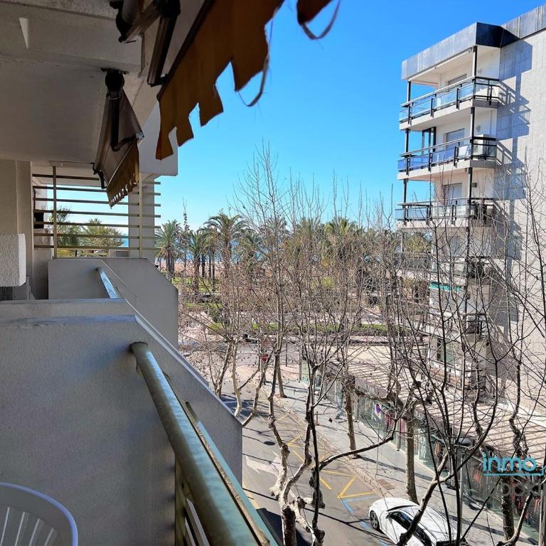 Novelty Beach 3 Salou, climatizado, piscina y playa - Apartamento de 1 dormitorio - 1
