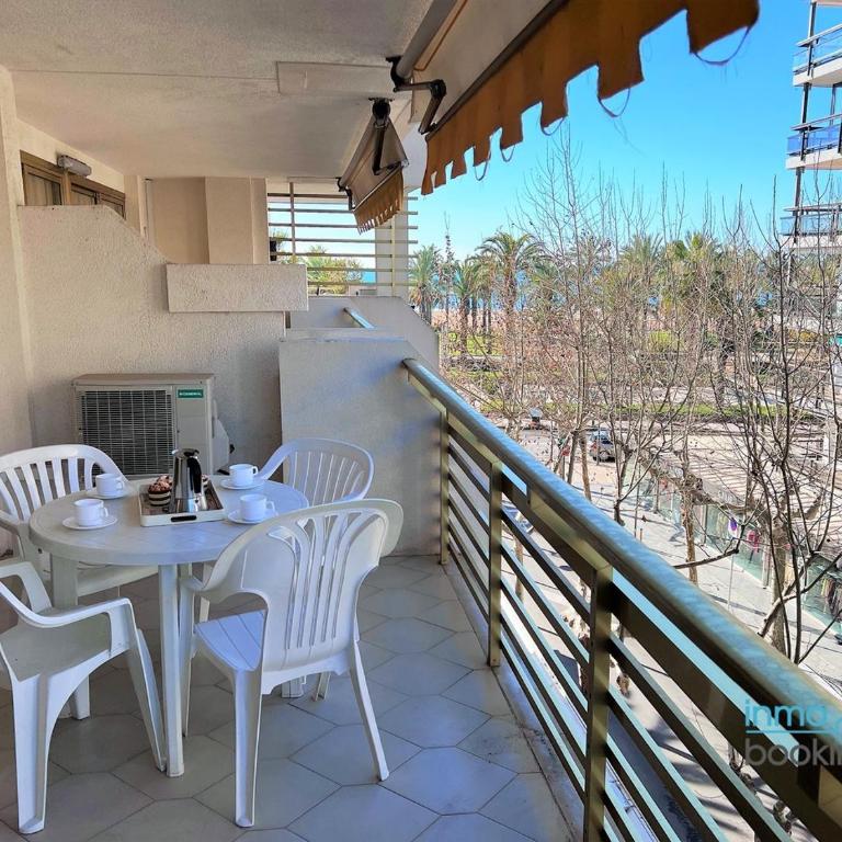Novelty Beach 3 Salou, climatizado, piscina y playa - Apartamento de 1 dormitorio - 4
