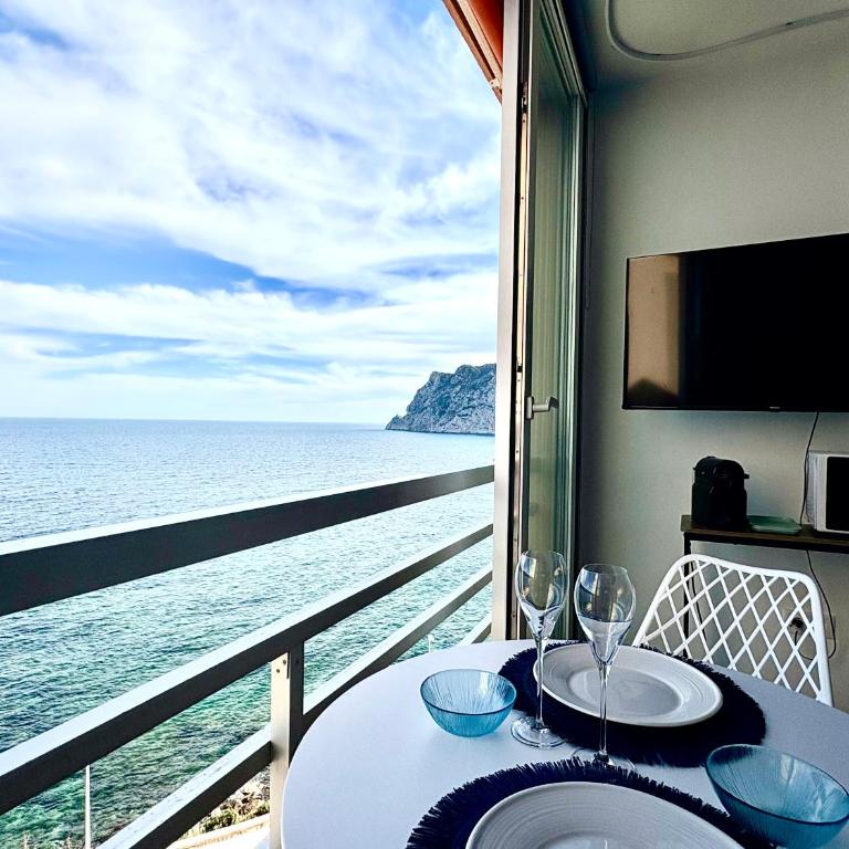 Mediterranean Dream Seafront & Parking - Estudio con vistas al mar - 2