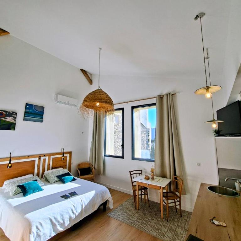 Villa Sainte Marie - Deluxe Studio mit Kingsize-Bett - 3
