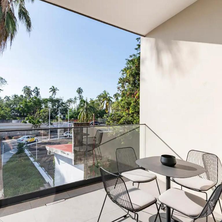 105 Downtown cerca de playa y el malecón - Family Two-Bedroom Apartment with View - 12