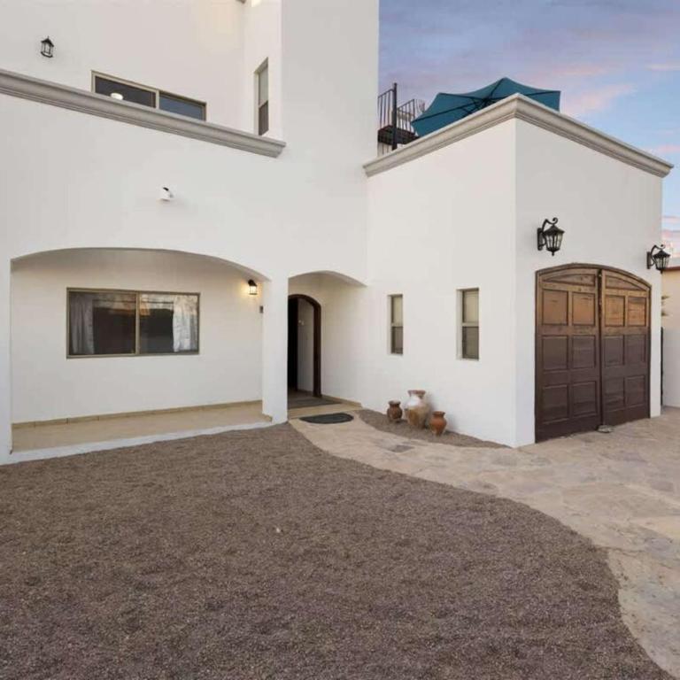Beautiful & Quiet Oceanview Home Casa Beltran - Apartment - 2