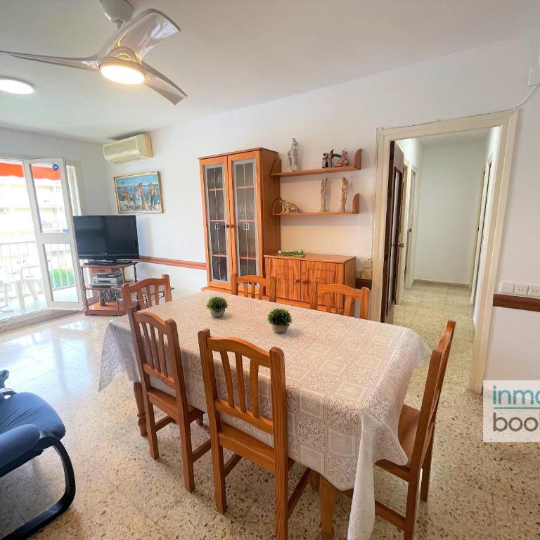 Beach Pineda 3 ,climatizado, piscina y playa - Three-Bedroom Apartment with View - 7