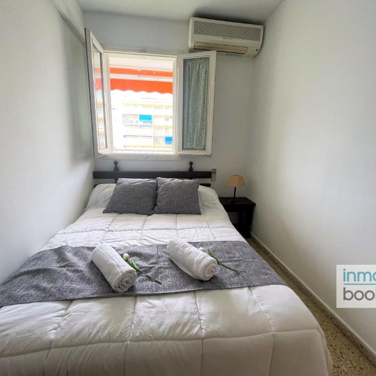 Beach Pineda 3 ,climatizado, piscina y playa - Three-Bedroom Apartment with View - 10