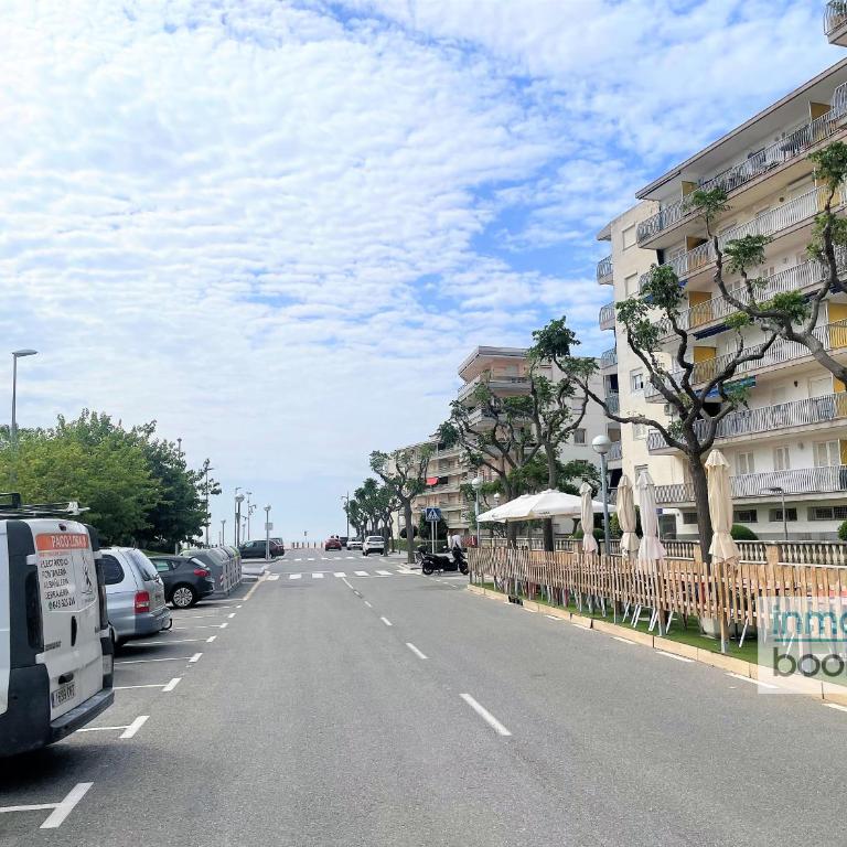 Beach Pineda 3 ,climatizado, piscina y playa - Three-Bedroom Apartment with View - 20