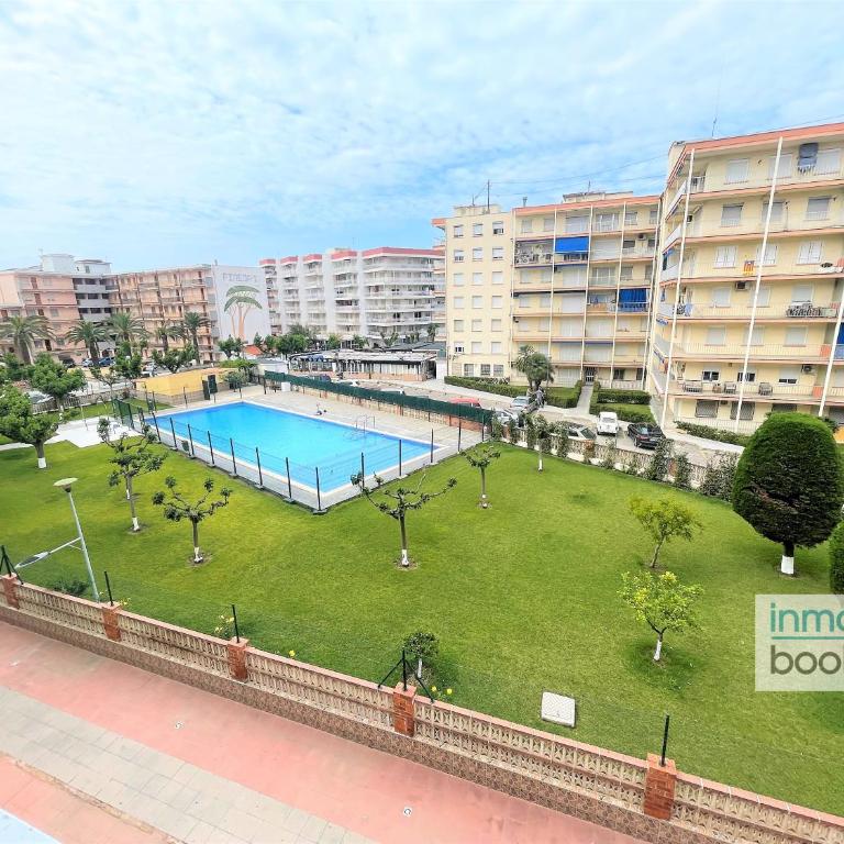 Beach Pineda 3 ,climatizado, piscina y playa - Three-Bedroom Apartment with View - 40