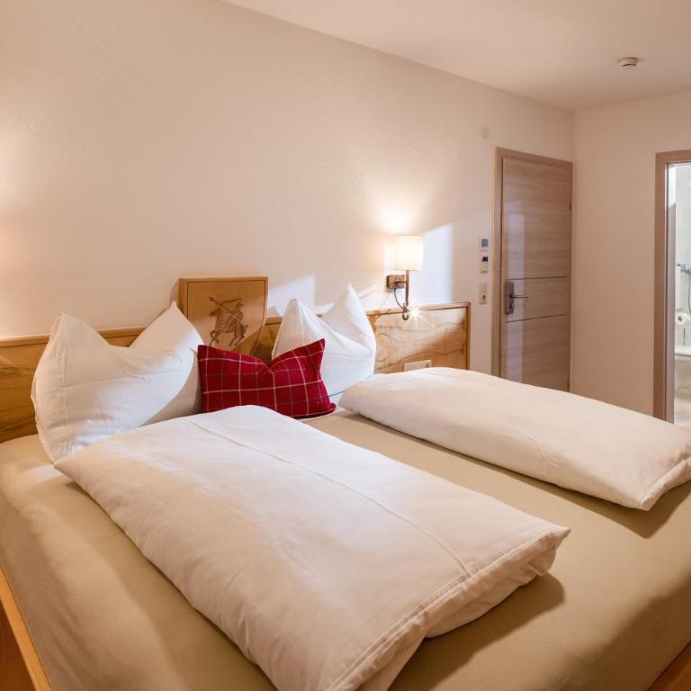 Hotel Ritterhof Ellmau - Doppelzimmer im Untergeschoss - 2