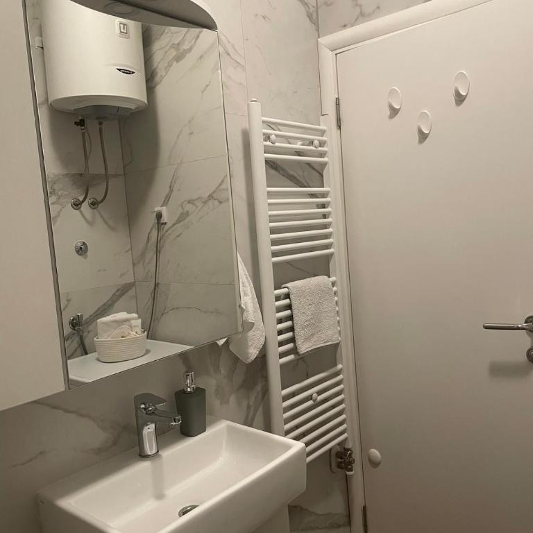 Apartman Savanovic sa garazom - Apartman sa 1 Spavaćom Sobom - 20