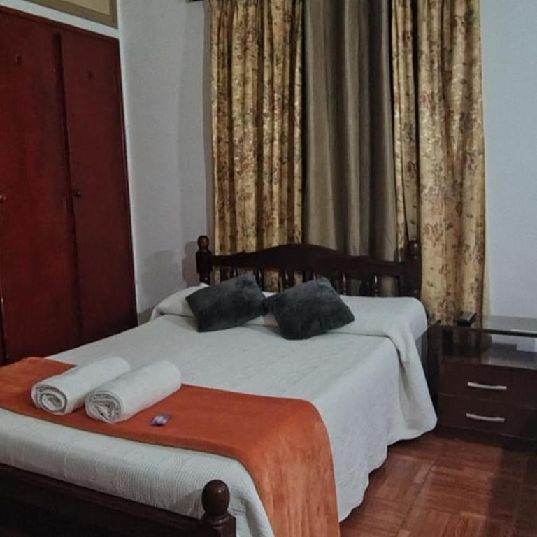 Hostal La Caleta - Triple Room with Bathroom - 4