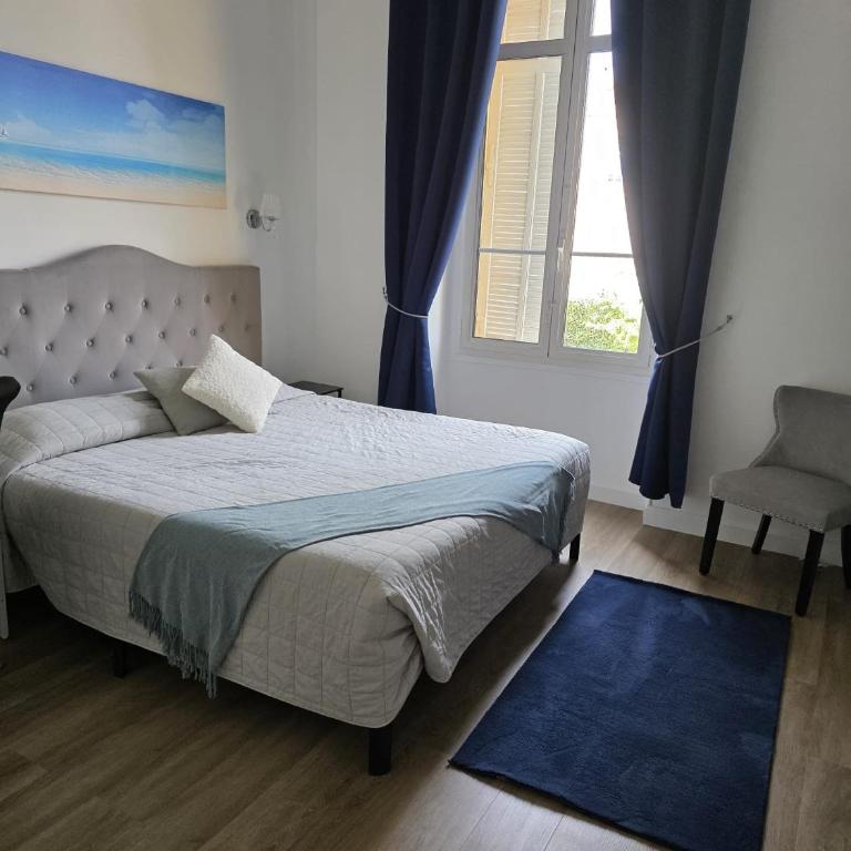 3BR Sea View Apartment Private Terrace Steps to Old Town & Palais - Appartement - 21