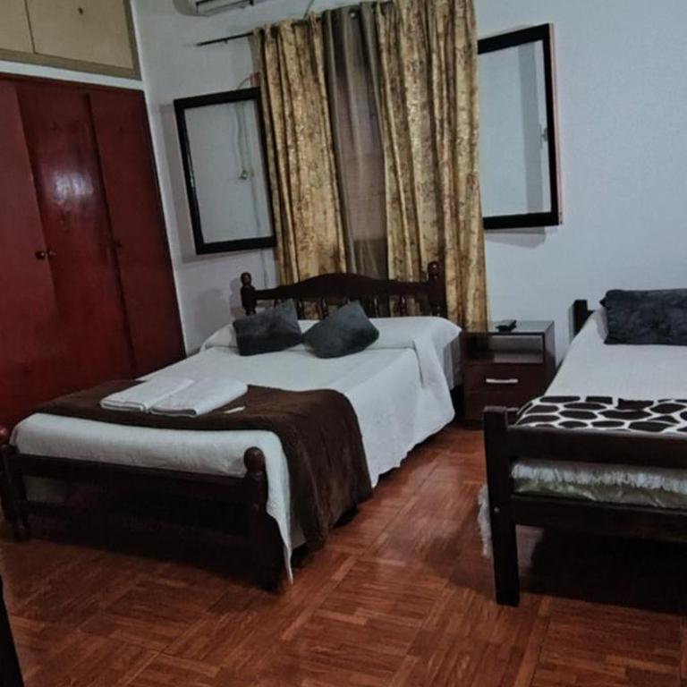 Hostal La Caleta - Triple Room with Bathroom - 8