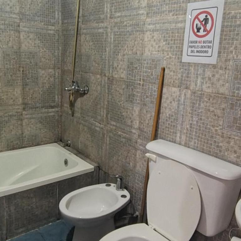 Hostal La Caleta - Quadruple Room with Private Bathroom - 7