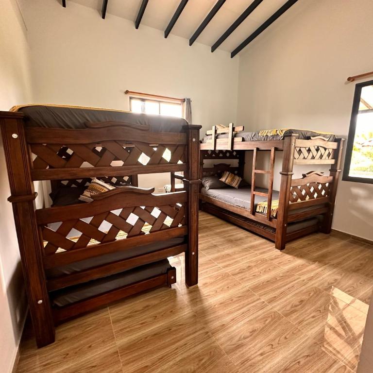 Finca Villa AlCon - Hostel - Family Room with Shared Bathroom - 3