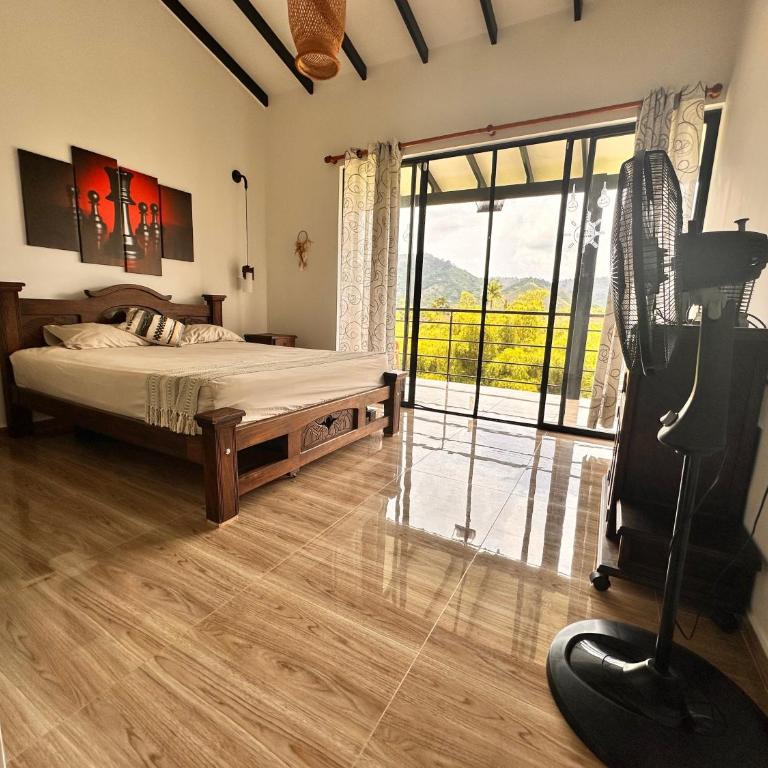 Finca Villa AlCon - Hostel - Deluxe Double Room with Balcony - 4