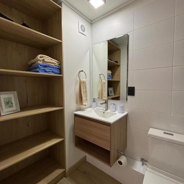 Departamento Nuevo Primera Linea Av del mar - Two-Bedroom Apartment with Sea View - 6