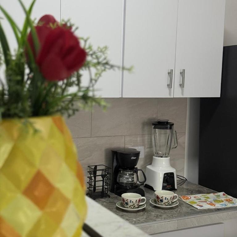 Hermoso apart de 72 con 2 Hab Cerca al Estadio - clinica Imbanaco - Two-Bedroom Apartment - 8