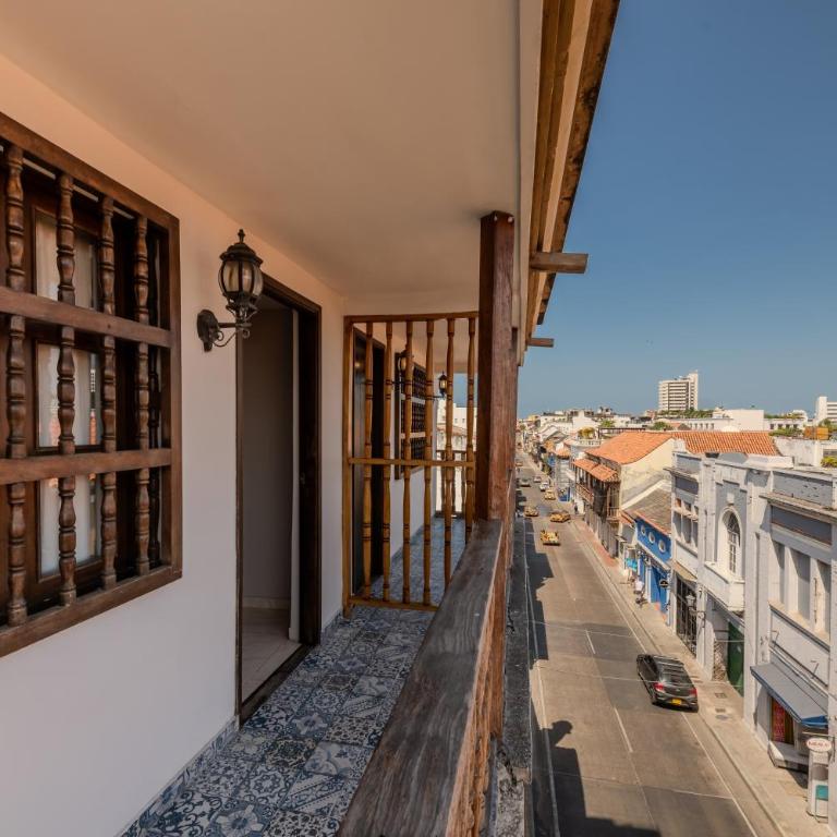 Hotel Dorado Plaza Boutique Calle del Arsenal - Deluxe Double Room with Balcony - 9
