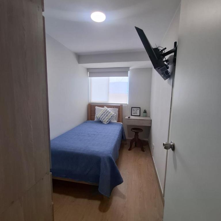Cómoda habitación con TV a 15 min del aeropuerto - Superior Single Room - 1