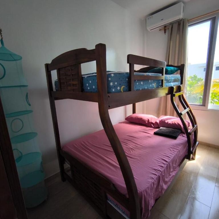 Lighthouse House on the Beach, Jacuzzi and 24-7 Security - Three-Bedroom House - 6