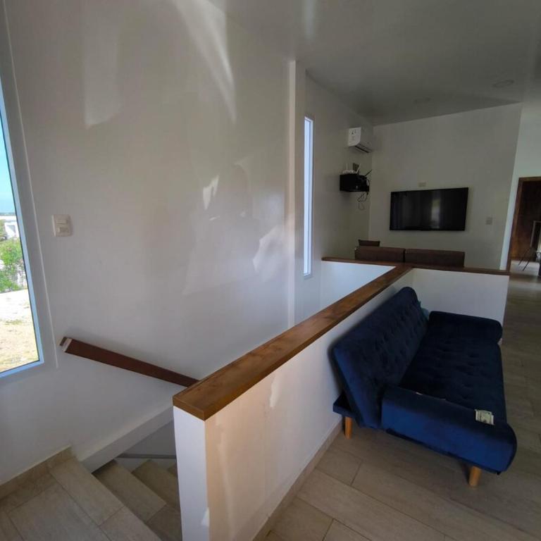 Lighthouse House on the Beach, Jacuzzi and 24-7 Security - Three-Bedroom House - 11