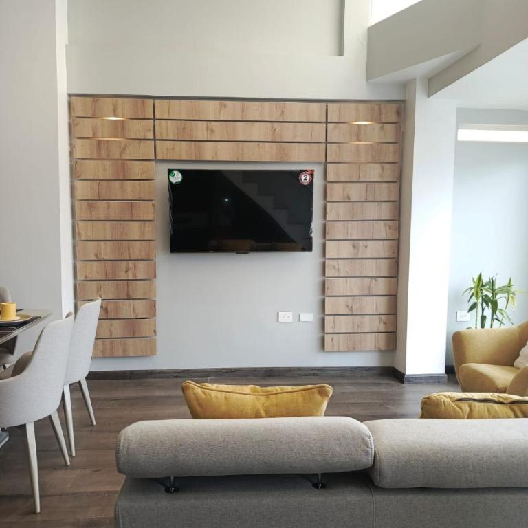Luxurious Penthouse Loft - Two-Bedroom Apartment - 39