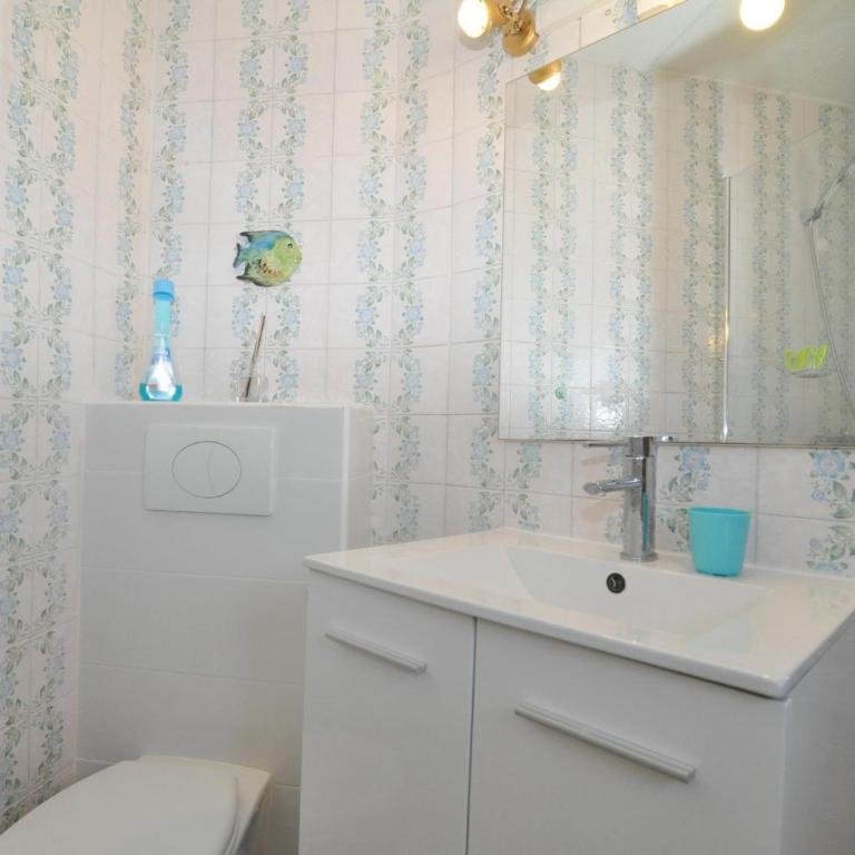 Apartamento céntrico con aire acondicionado y WiFi en L'Escala, cerca de la playa y tiendas - HISP-7-27 - Apartment - 9
