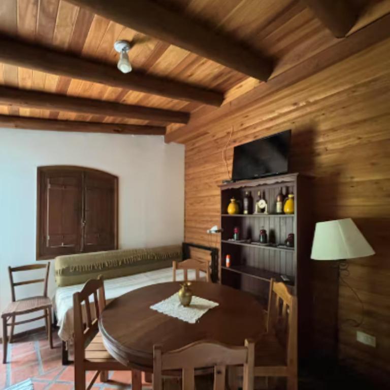 La Cachuera, Cabaña con Pileta, 200 M del Rio - Vacation Home - 8