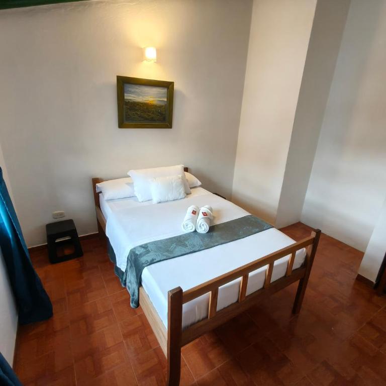 Roomii Hostel - Small Double Room - 1
