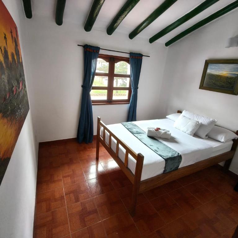 Roomii Hostel - Small Double Room - 4