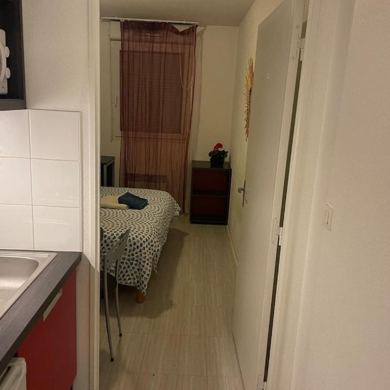 Bel appartement dans jolie résidence - Apartment mit 1 Schlafzimmer - 6