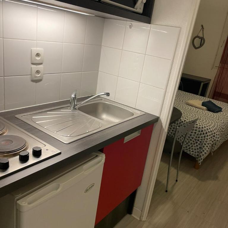 Bel appartement dans jolie résidence - Apartment mit 1 Schlafzimmer - 15