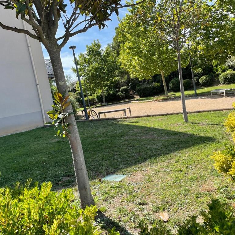 Bel appartement dans jolie résidence - Apartment mit 1 Schlafzimmer - 26