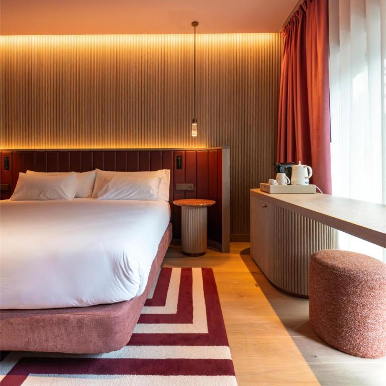 Hotel Palacio Bellas Artes San Sebastian, Curio Collection by Hilton - King Room - Grand Stalls - 2