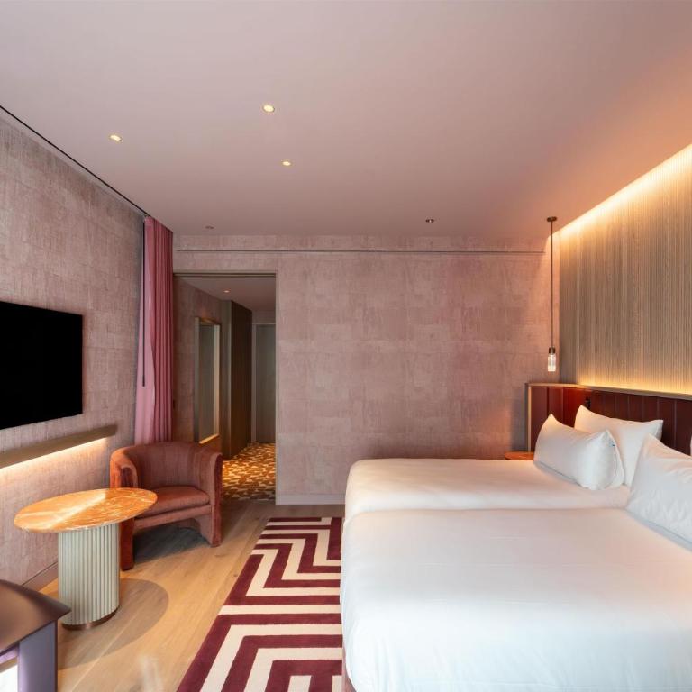 Hotel Palacio Bellas Artes San Sebastian, Curio Collection by Hilton - Double Room with Two Double Beds and Gallery - 4