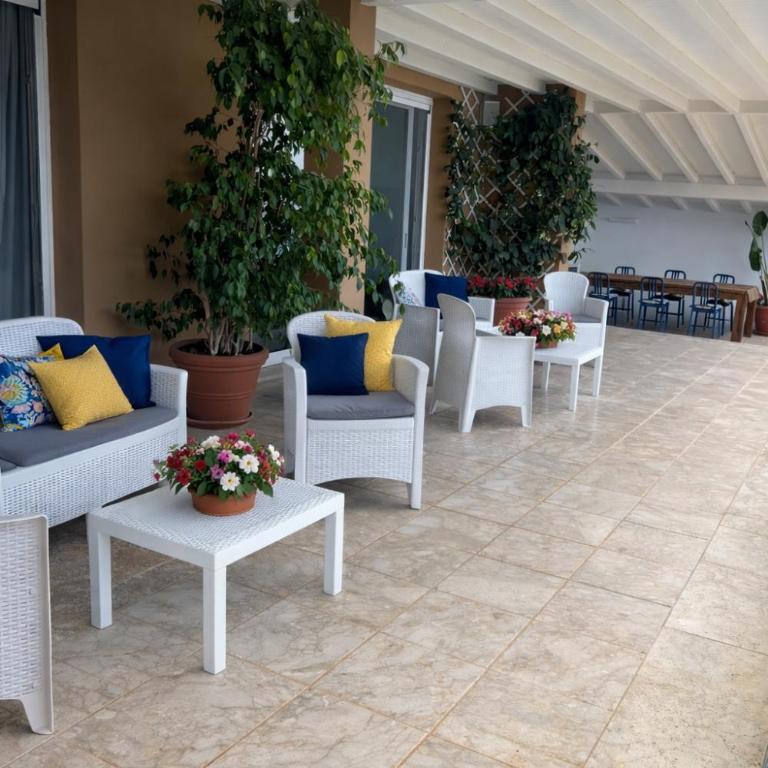 Addaura Home - Three-Bedroom Apartment - 10