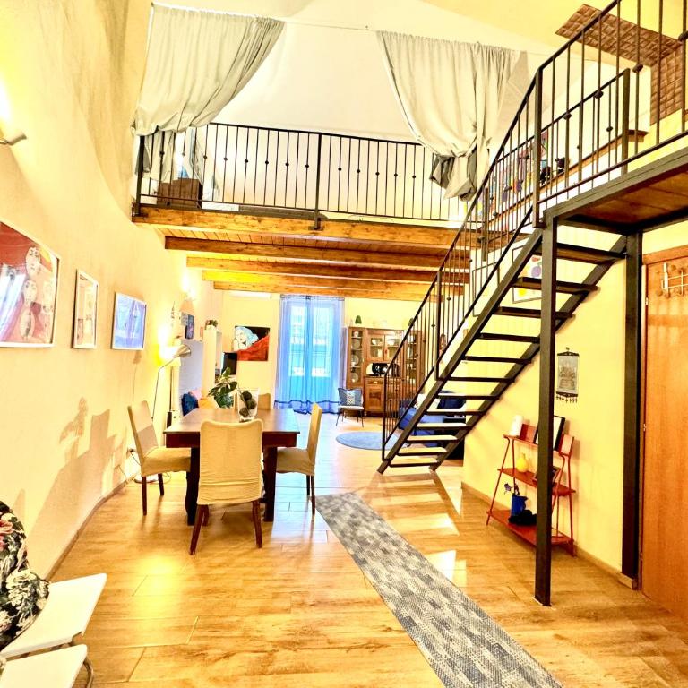 Sakè Art Loft at the Dome - Studio - Split Level - 3