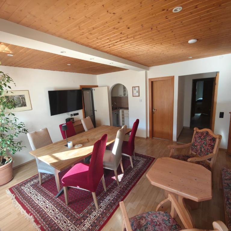 Gästehaus Groder - Comfort Apartment mit 2 Schlafzimmern und Balkon - 13