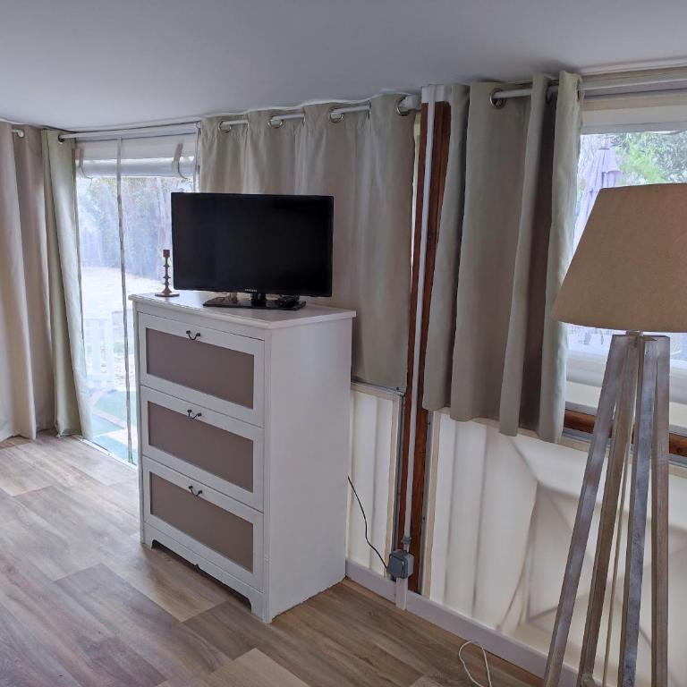 Grand Mobil Home Camping "Les Pins Maritimes" 4 étoiles 200m de la Plage - Mobile Home - 10