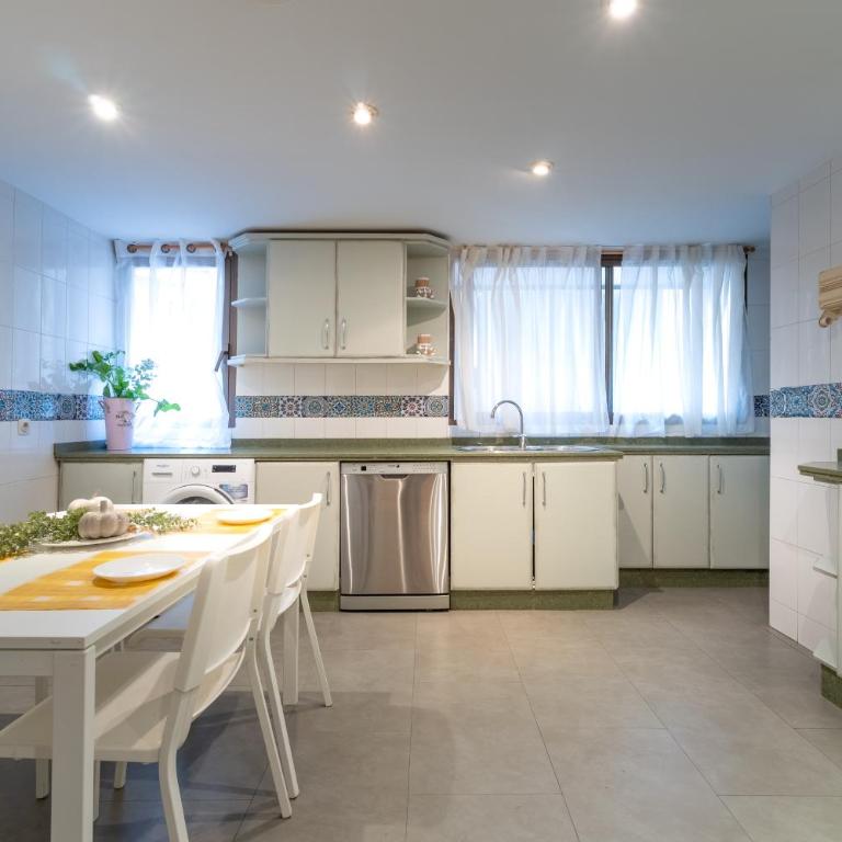 Apto Pasaje Gran Capitán - Apartamento - 7