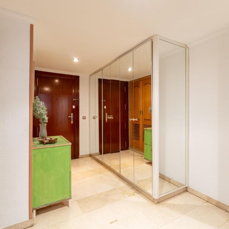 Apto Pasaje Gran Capitán - Apartamento - 5