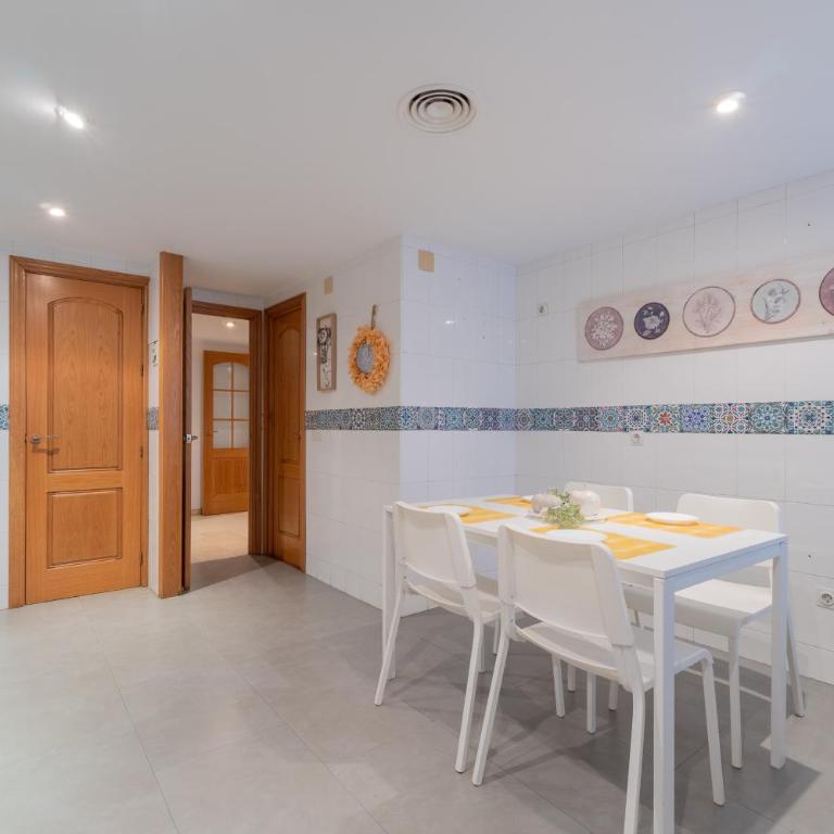 Apto Pasaje Gran Capitán - Apartamento - 14