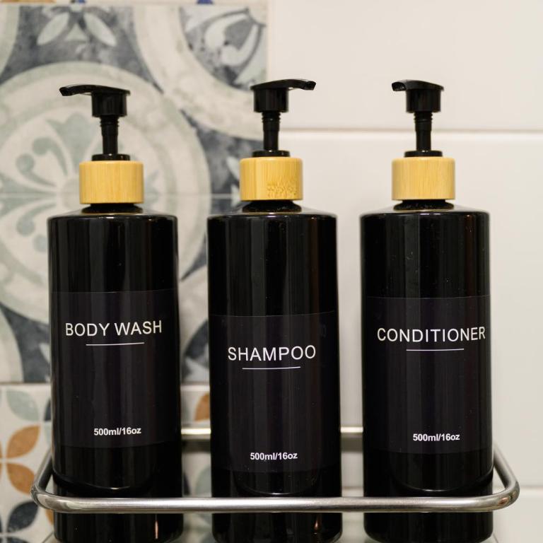 Cozy Haven - Comfort and parking near Clinical Center - One-Bedroom Apartment - 23