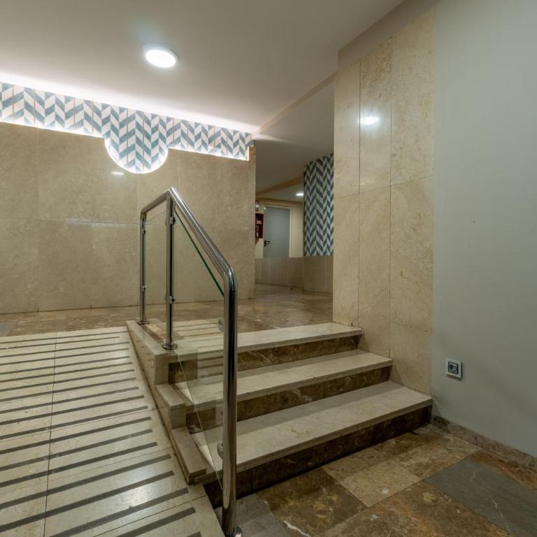Apto Pasaje Gran Capitán - Apartamento - 52