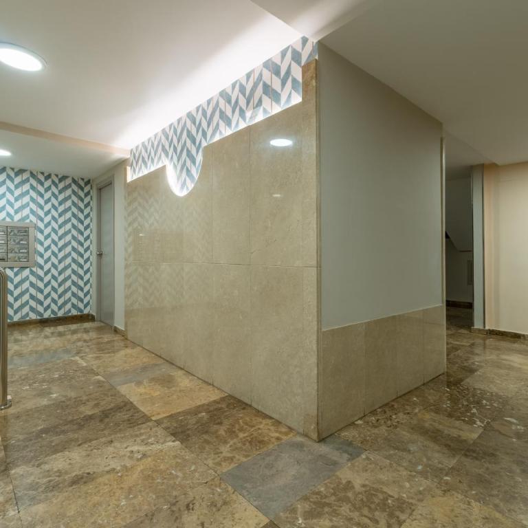 Apto Pasaje Gran Capitán - Apartamento - 51